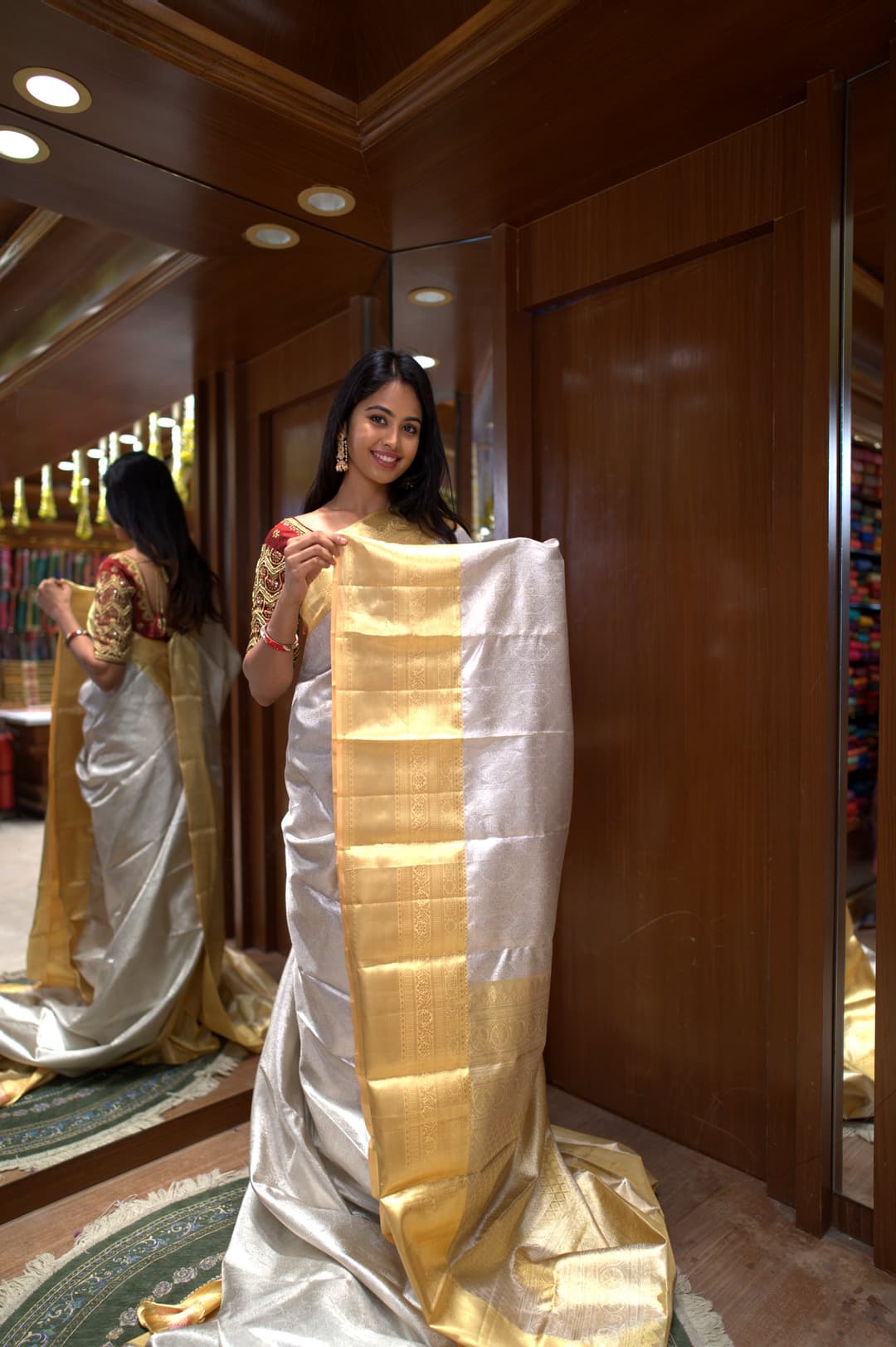 Silver Gold Tissue Kanjeevaram Silk Saree, Silver Plain Kanjeevaram silk saree — detail view 4