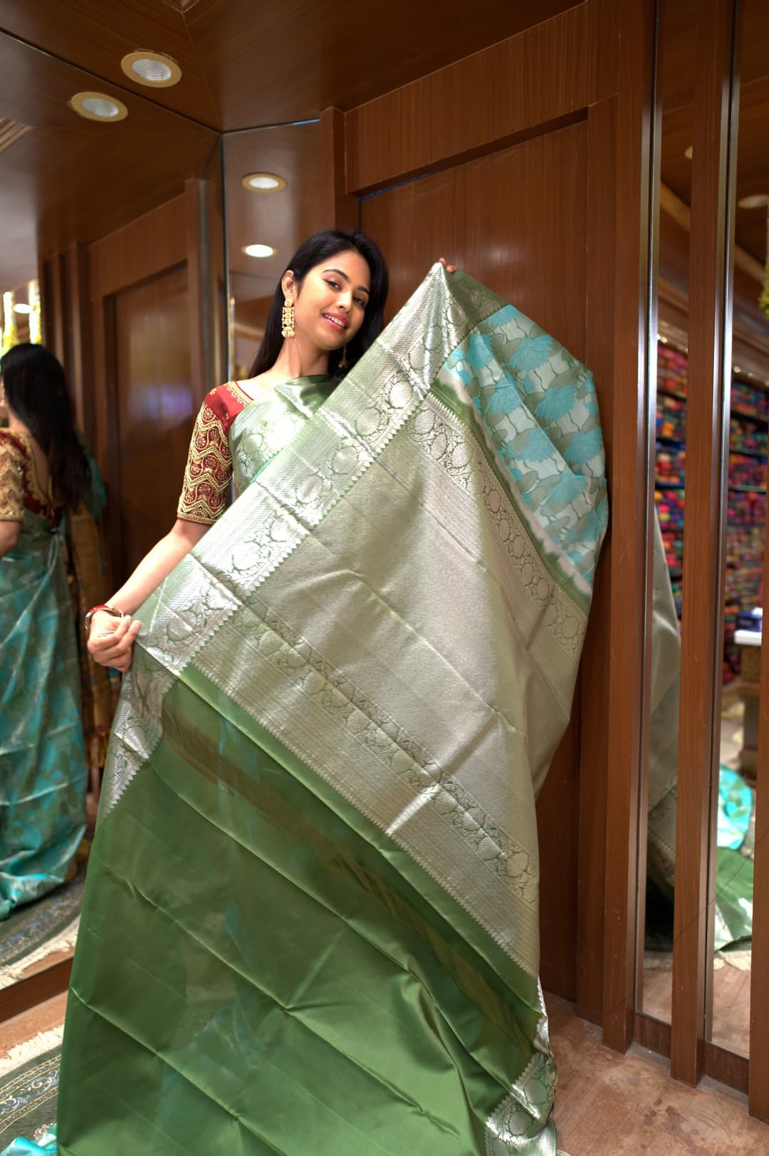 Sea Green Lotus Jacquard Kanjeevaram Silk Saree, Sea Green Jacquard Kanjeevaram silk saree — detail view 4