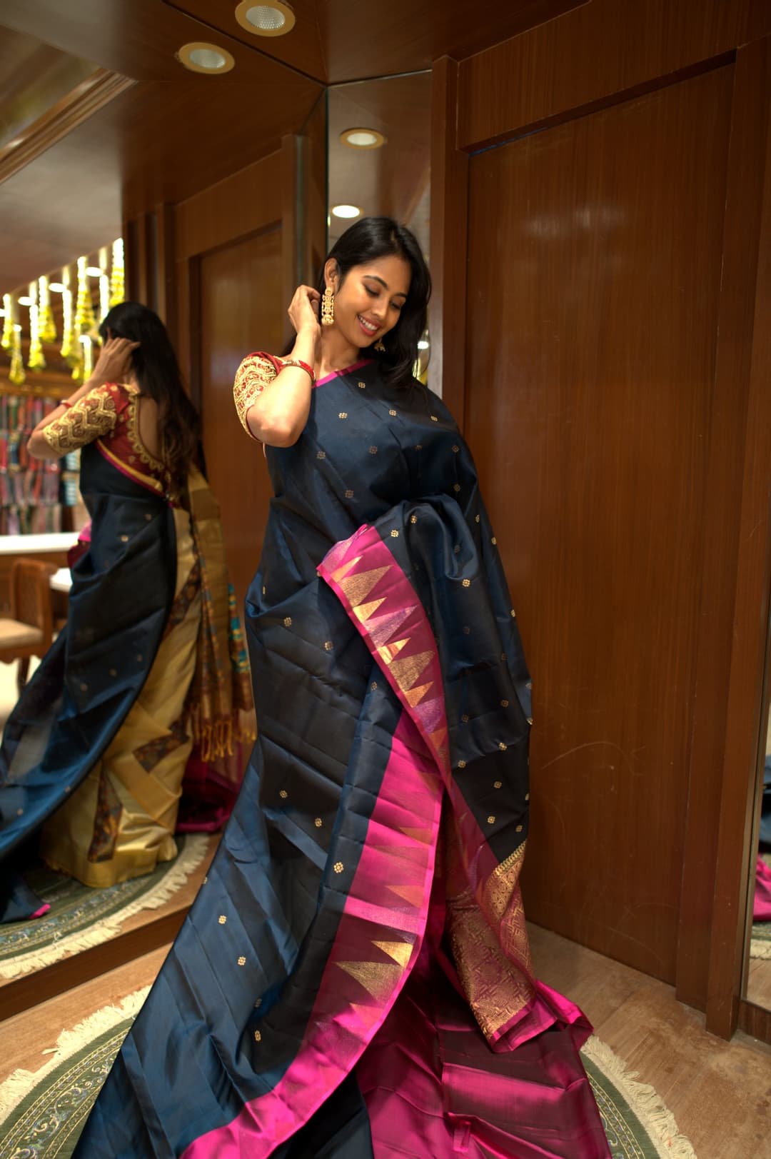 Teal Blue Pink Temple Border Soft Silk Saree, Teal Blue Korvai Kanjeevaram silk saree — detail view 2