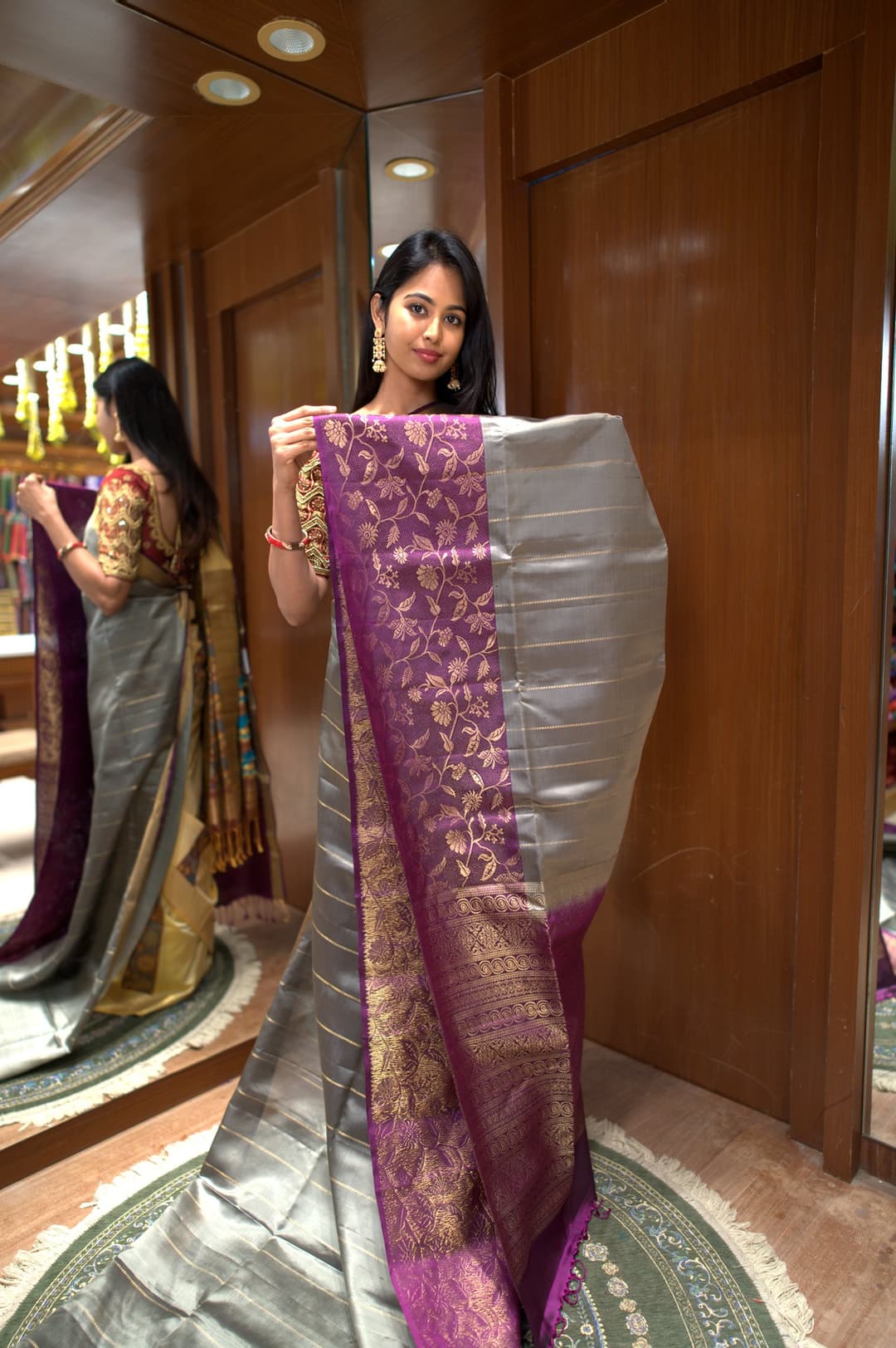 Grey Purple Floral Pallu Kanjeevaram Silk Saree, Grey Jacquard Kanjeevaram silk saree — detail view 3