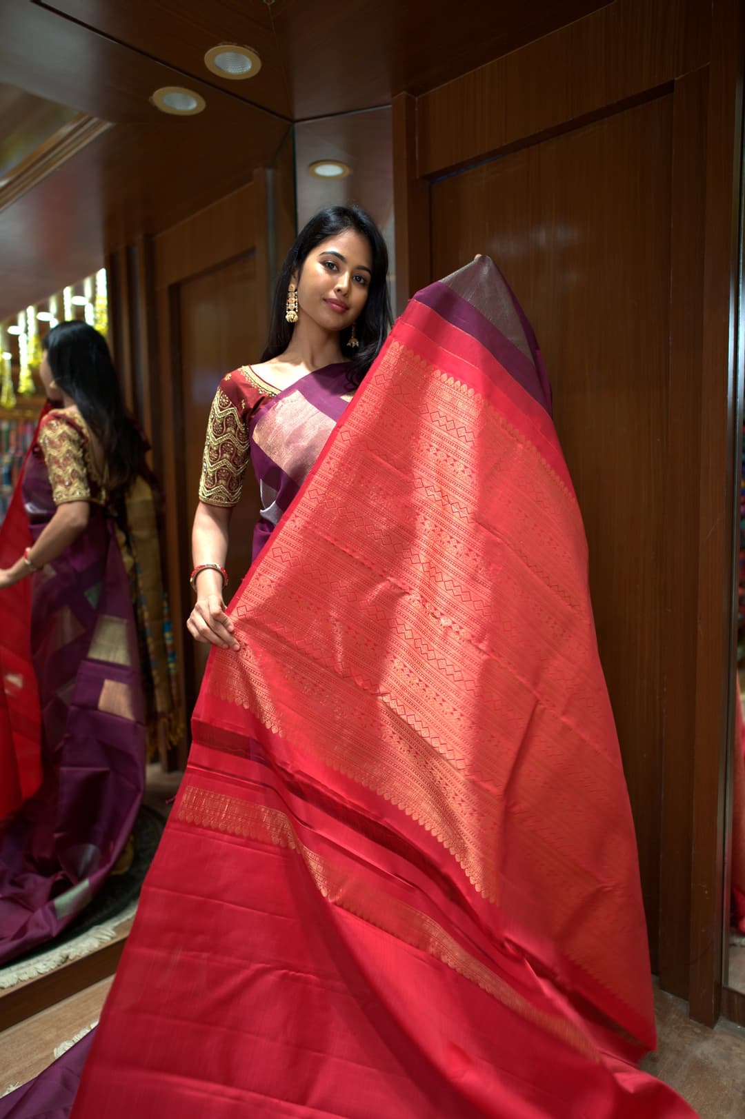 Wine Purple Gold Checkered Kanjeevaram Silk Saree, Wine Purple Brocade Kanjeevaram silk saree — detail view 3