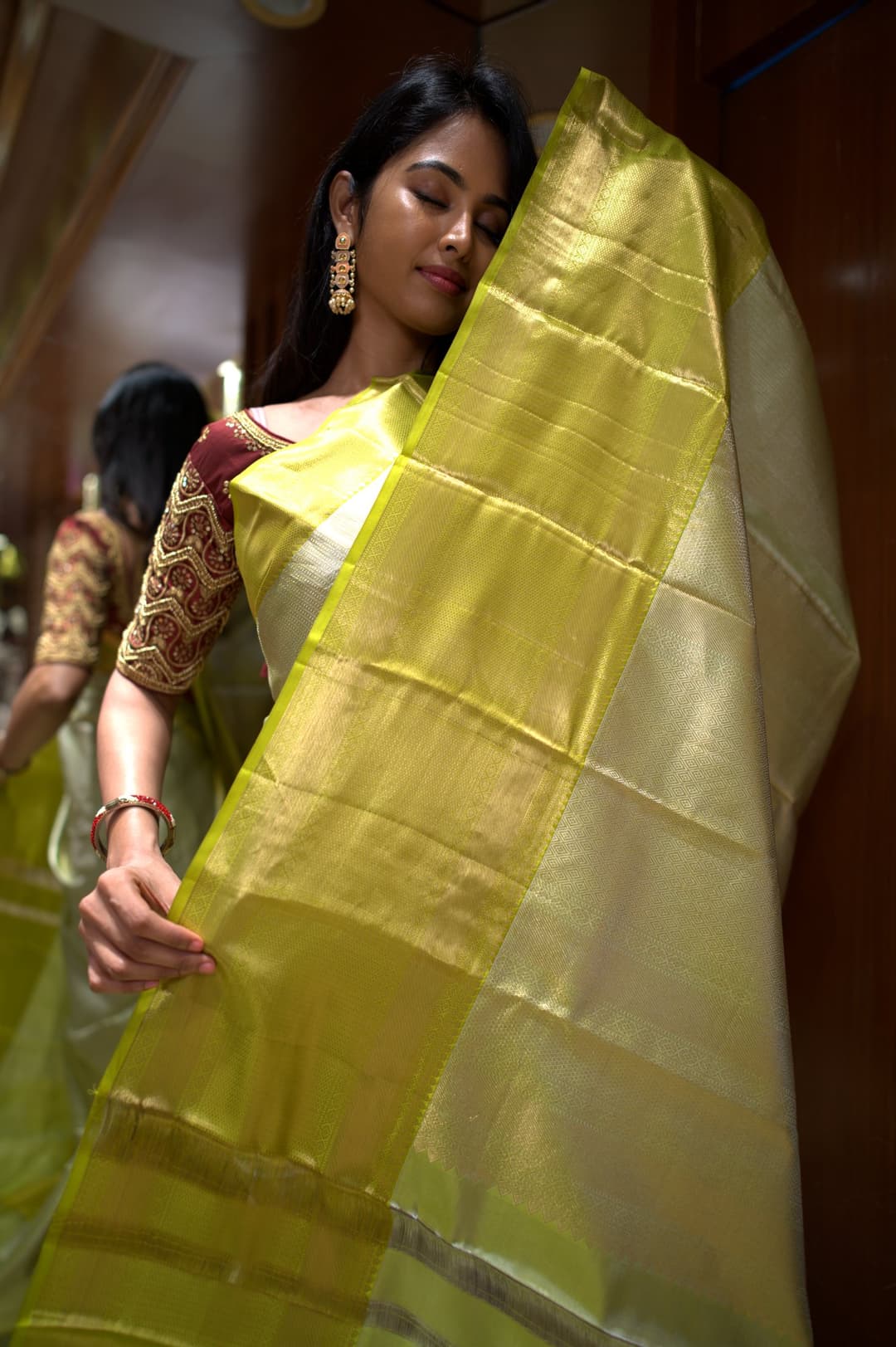Golden Olive Tissue Kanjeevaram Silk Saree, Golden Olive Plain Kanjeevaram silk saree — detail view 4