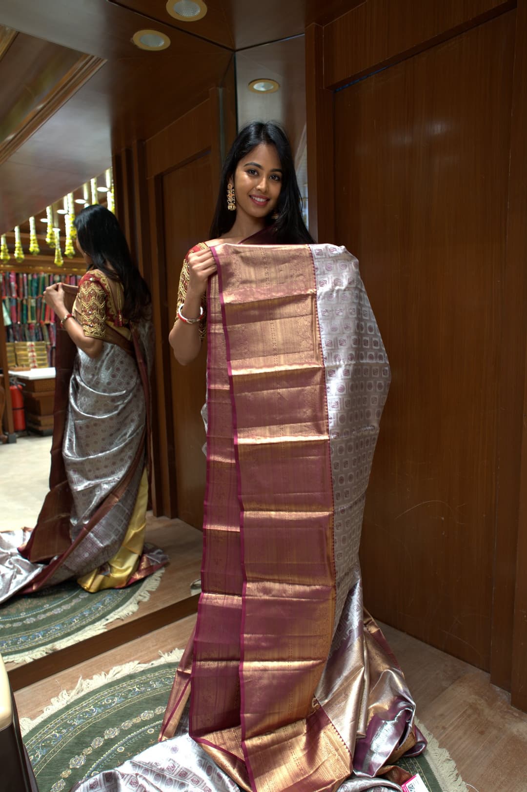 Silver Grey Brocade Kanjeevaram Silk Saree, Silver Grey Brocade Kanjeevaram silk saree — detail view 3